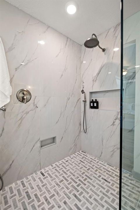 For Sale: $585,000 (4 beds, 3 baths, 2823 Square Feet)