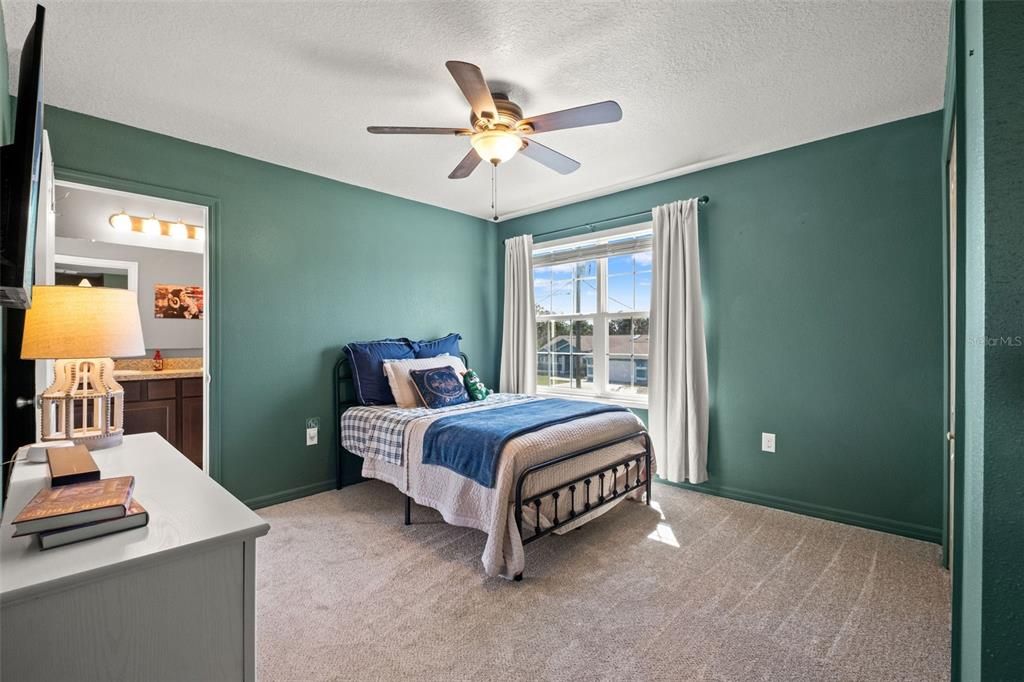 For Sale: $585,000 (4 beds, 3 baths, 2823 Square Feet)