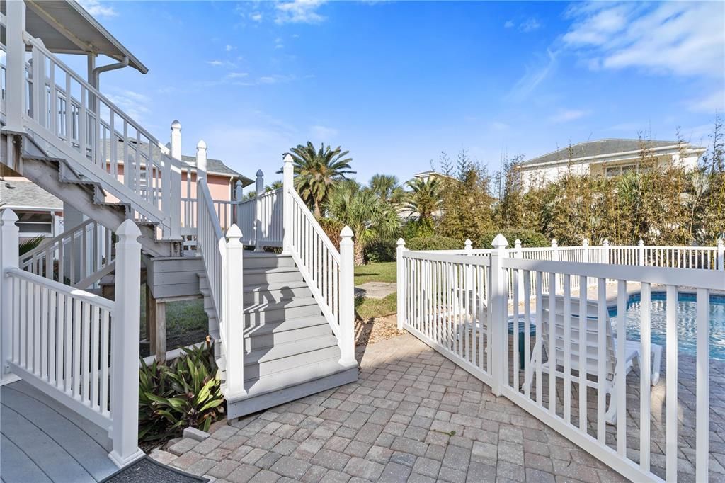 For Sale: $599,000 (2 beds, 2 baths, 1364 Square Feet)