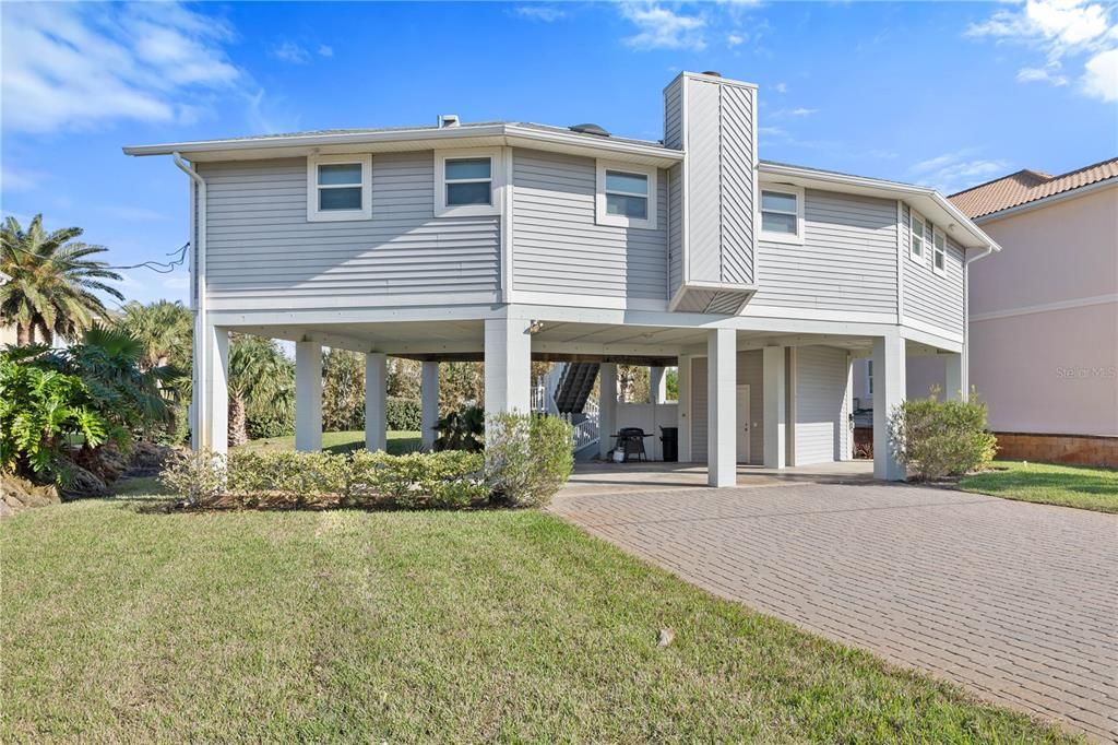 For Sale: $599,000 (2 beds, 2 baths, 1364 Square Feet)