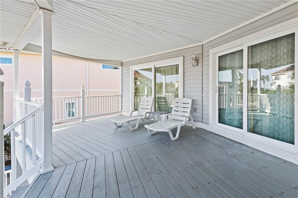 For Sale: $599,000 (2 beds, 2 baths, 1364 Square Feet)