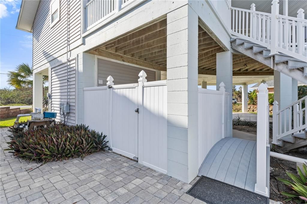 For Sale: $599,000 (2 beds, 2 baths, 1364 Square Feet)