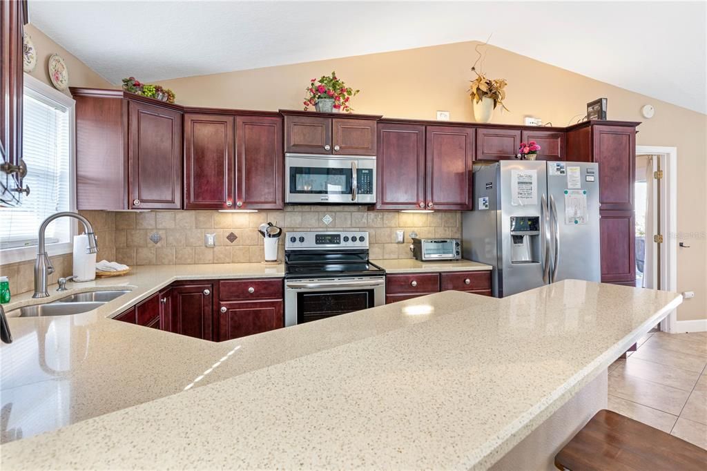 For Sale: $599,000 (2 beds, 2 baths, 1364 Square Feet)