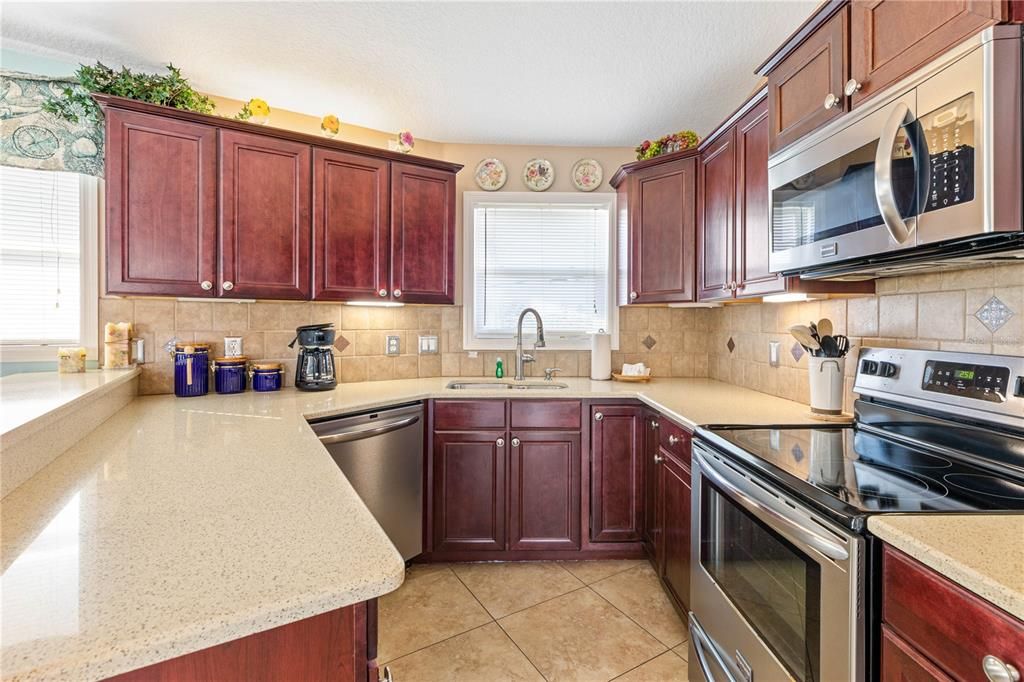 For Sale: $599,000 (2 beds, 2 baths, 1364 Square Feet)