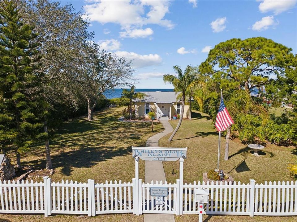На продажу: $133,500 (0.26 acres)