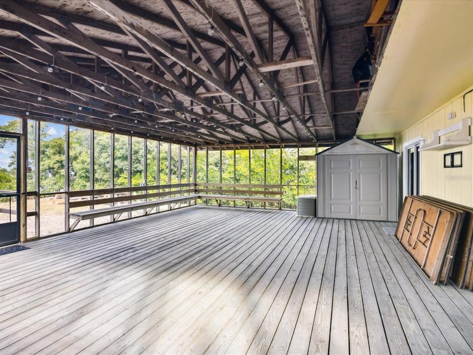 На продажу: $133,500 (0.26 acres)