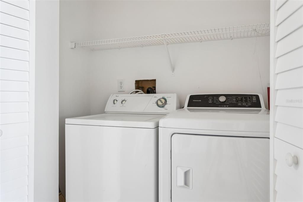 For Sale: $139,990 (2 beds, 2 baths, 1004 Square Feet)