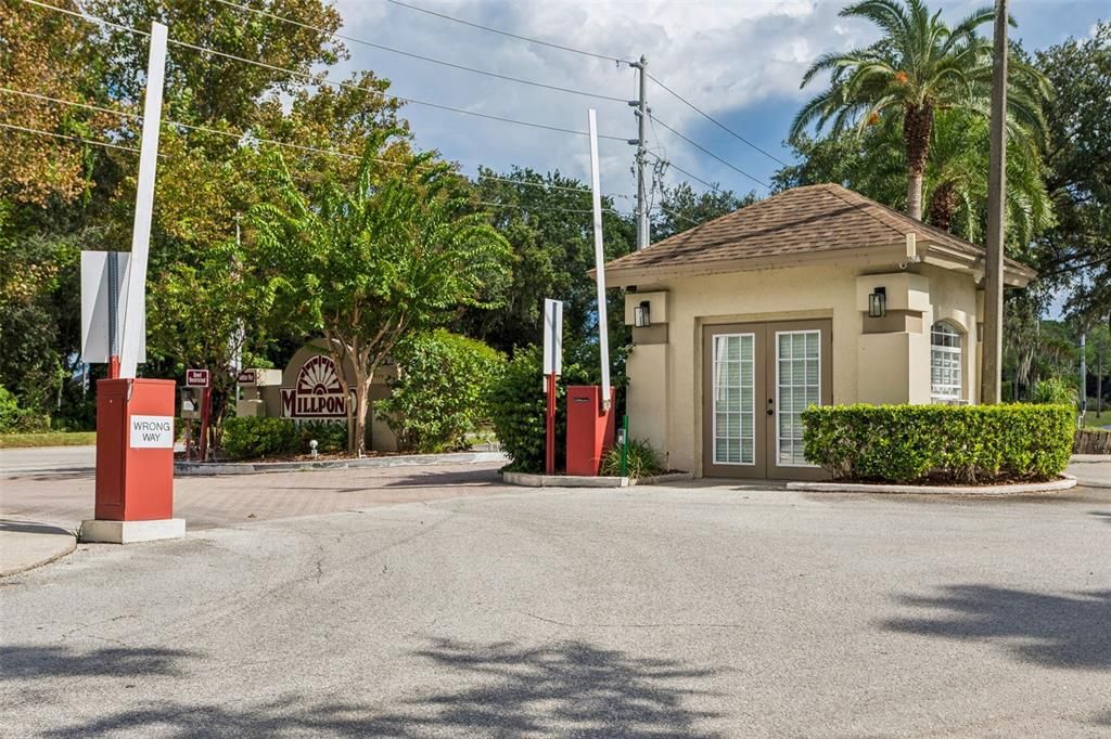 For Sale: $139,990 (2 beds, 2 baths, 1004 Square Feet)
