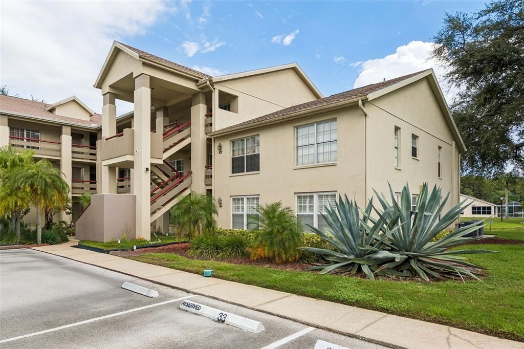 For Sale: $139,990 (2 beds, 2 baths, 1004 Square Feet)