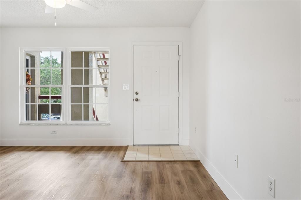 For Sale: $139,990 (2 beds, 2 baths, 1004 Square Feet)