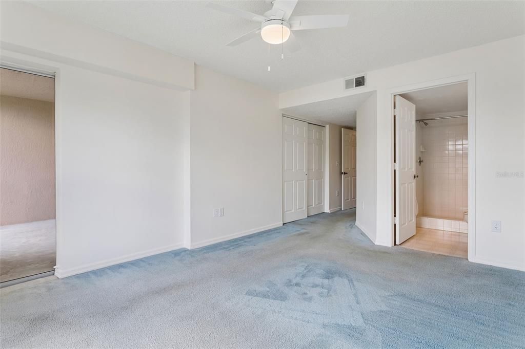For Sale: $139,990 (2 beds, 2 baths, 1004 Square Feet)