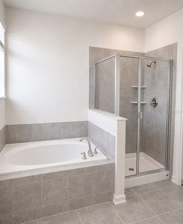 На продажу: $399,000 (3 спален, 2 ванн, 1864 Квадратных фут)