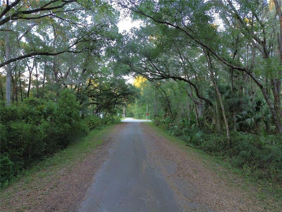 На продажу: $13,000 (0.23 acres)