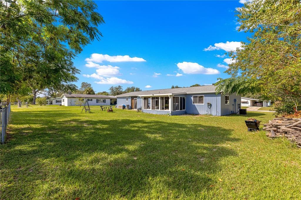 For Sale: $169,900 (2 beds, 2 baths, 1144 Square Feet)