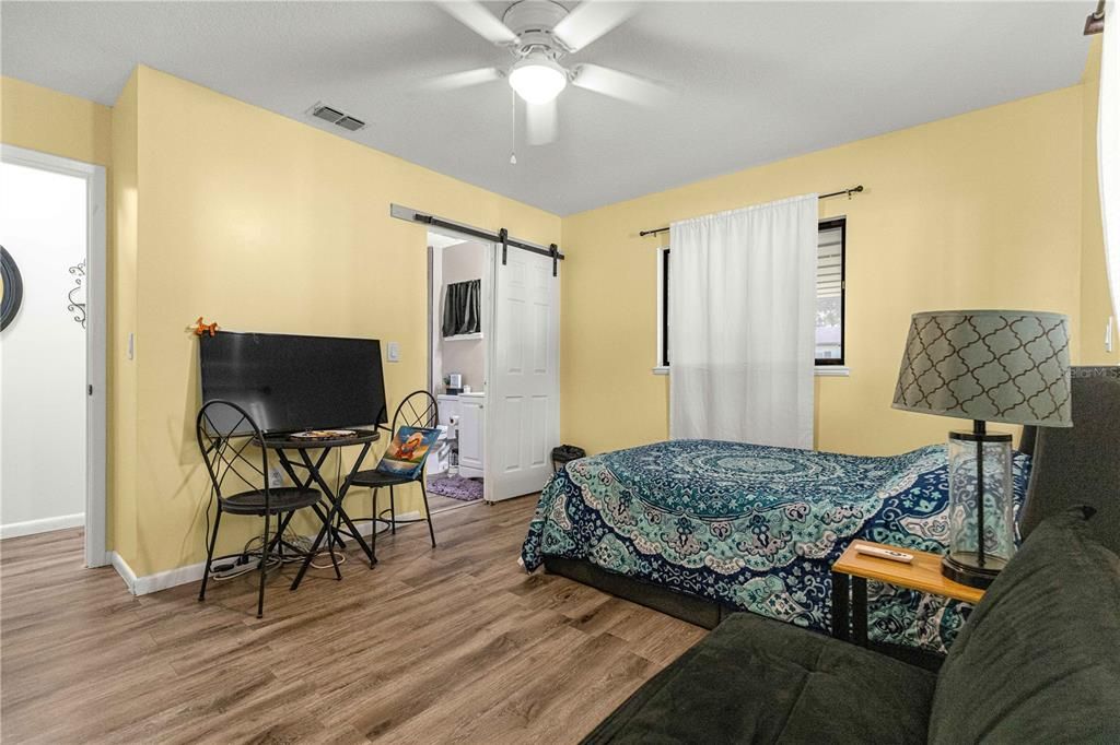 For Sale: $169,900 (2 beds, 2 baths, 1144 Square Feet)