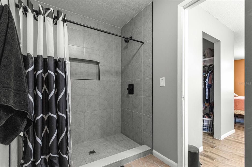For Sale: $169,900 (2 beds, 2 baths, 1144 Square Feet)