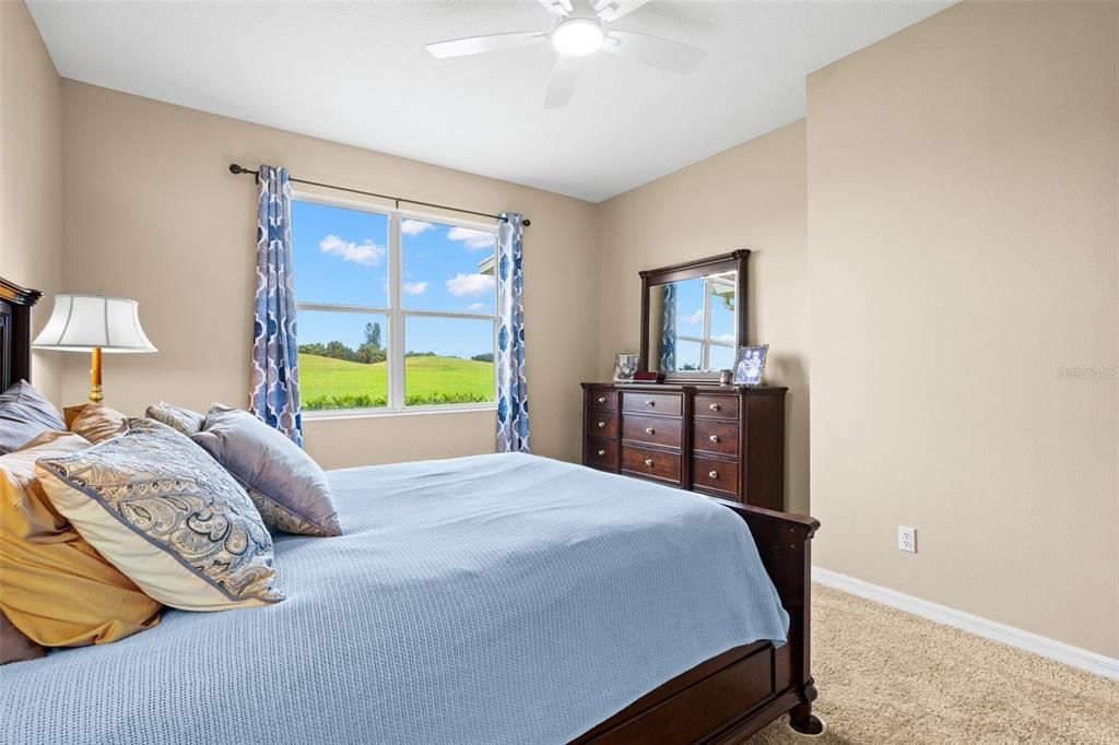 Activo con contrato: $239,900 (3 camas, 2 baños, 1547 Pies cuadrados)