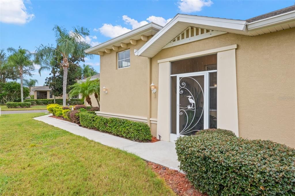 Activo con contrato: $239,900 (3 camas, 2 baños, 1547 Pies cuadrados)