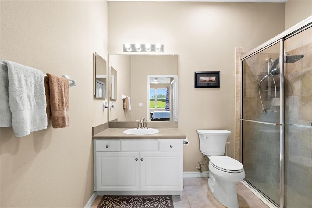 Activo con contrato: $239,900 (3 camas, 2 baños, 1547 Pies cuadrados)