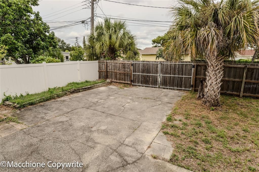 For Sale: $414,900 (3 beds, 2 baths, 1662 Square Feet)