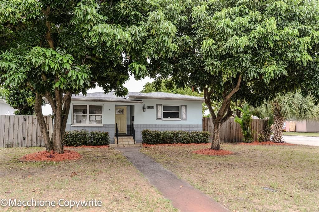 For Sale: $414,900 (3 beds, 2 baths, 1662 Square Feet)