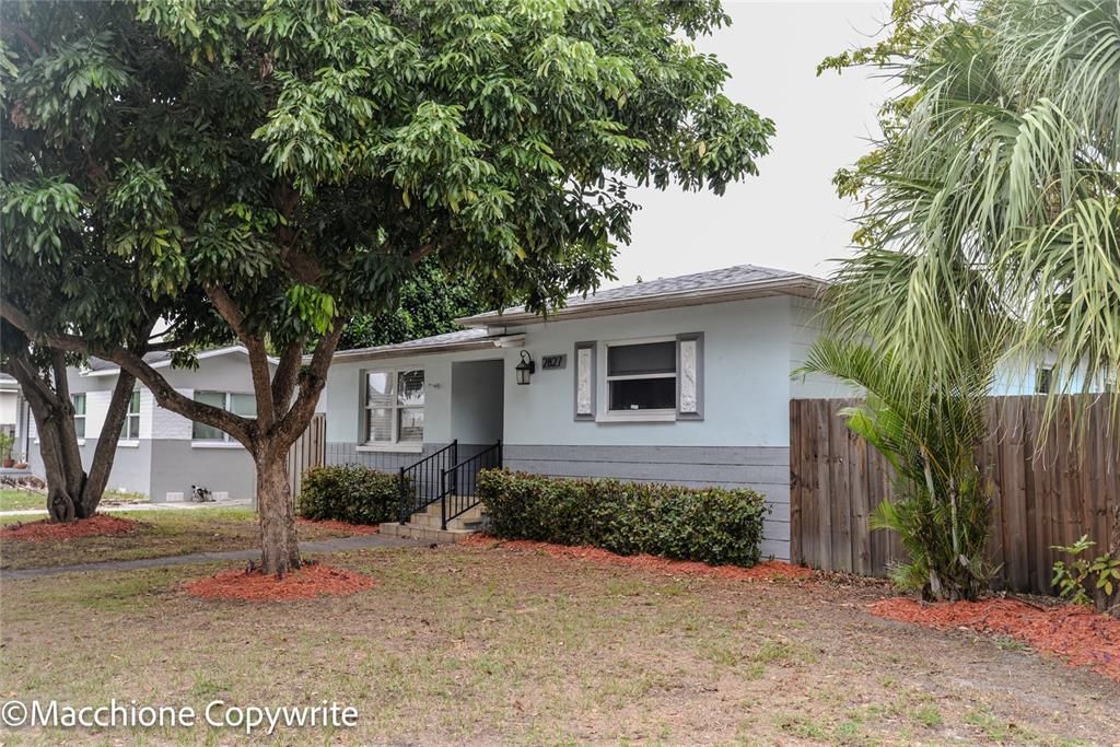 For Sale: $414,900 (3 beds, 2 baths, 1662 Square Feet)
