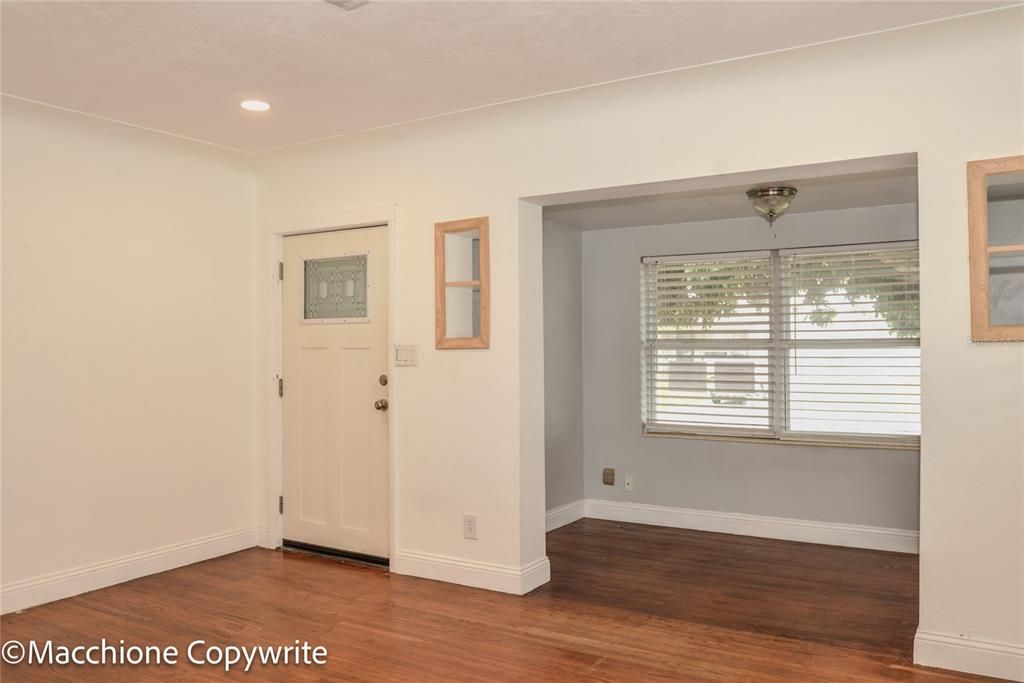 For Sale: $414,900 (3 beds, 2 baths, 1662 Square Feet)
