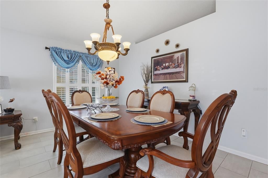 For Sale: $390,000 (3 beds, 2 baths, 1832 Square Feet)