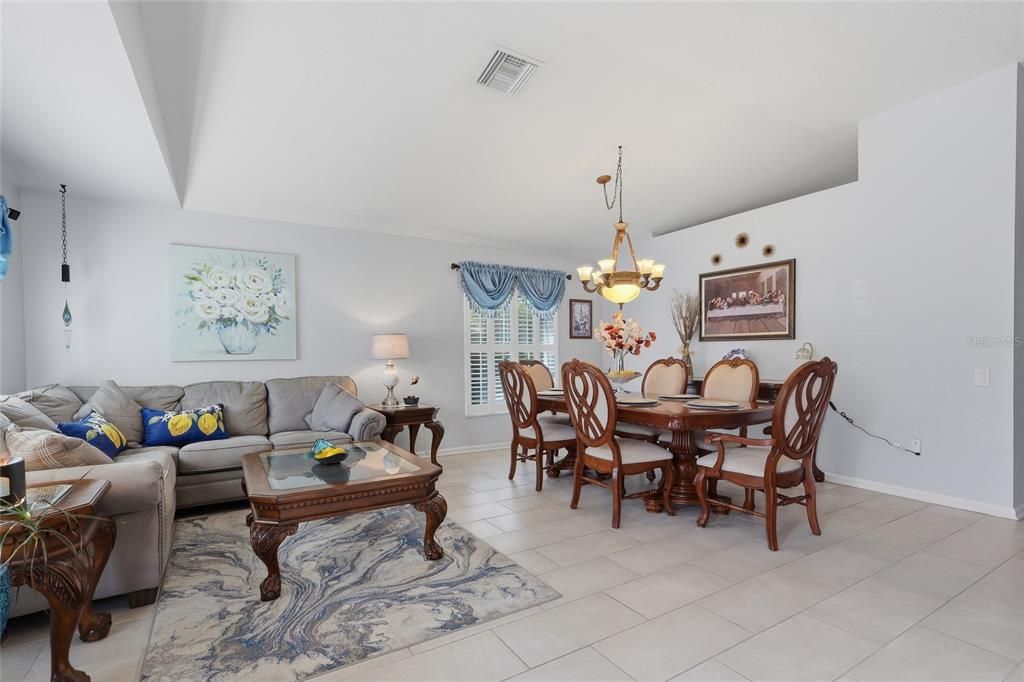 For Sale: $390,000 (3 beds, 2 baths, 1832 Square Feet)
