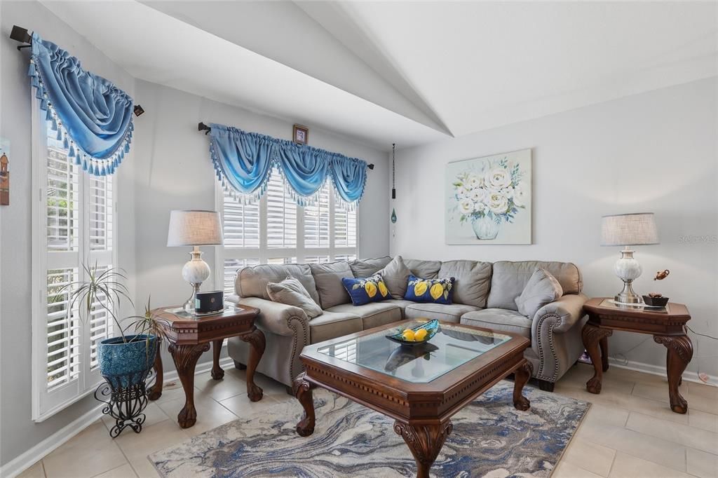 For Sale: $390,000 (3 beds, 2 baths, 1832 Square Feet)