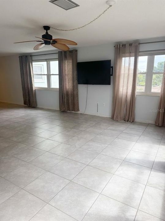 En Venta: $140,000 (2 camas, 2 baños, 1245 Pies cuadrados)
