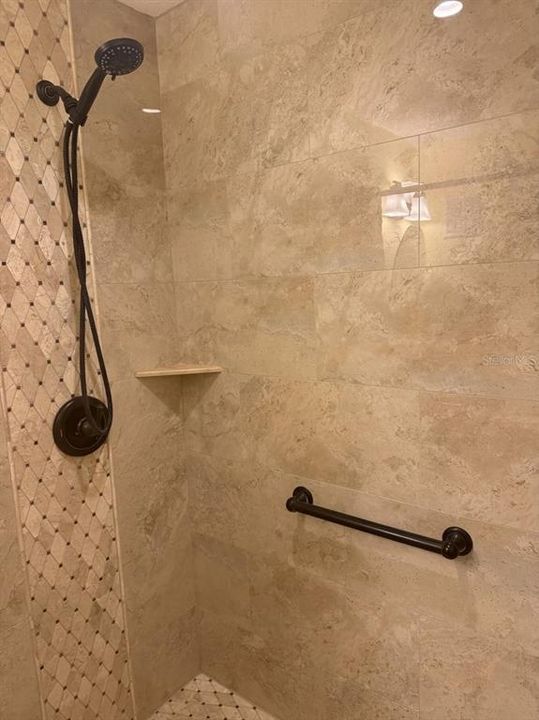 En Venta: $140,000 (2 camas, 2 baños, 1245 Pies cuadrados)