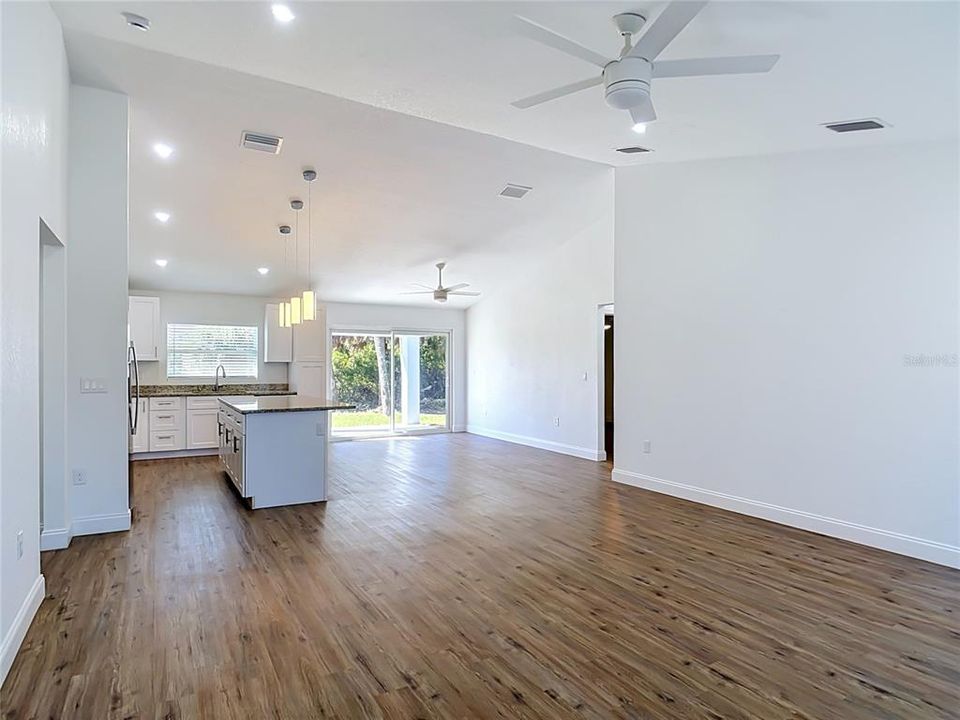 En Venta: $316,000 (3 camas, 2 baños, 1502 Pies cuadrados)