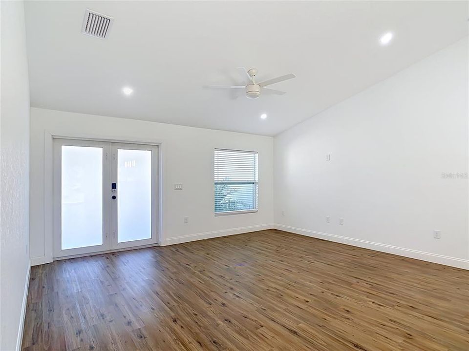 En Venta: $316,000 (3 camas, 2 baños, 1502 Pies cuadrados)