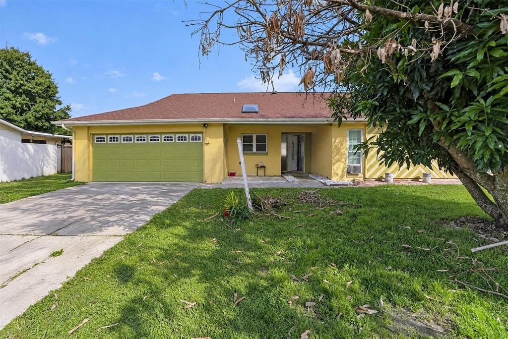 En Venta: $389,900 (4 camas, 3 baños, 1812 Pies cuadrados)