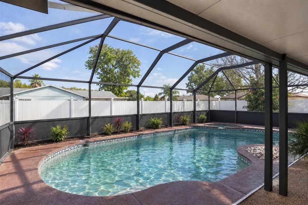 En Venta: $389,900 (4 camas, 3 baños, 1812 Pies cuadrados)