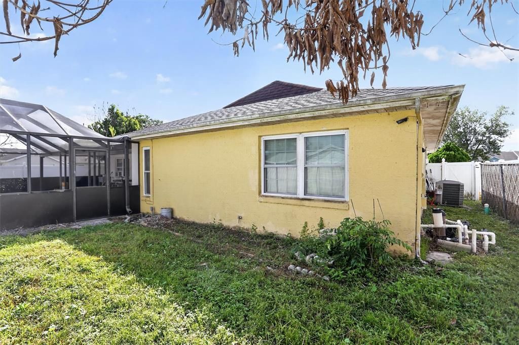 En Venta: $389,900 (4 camas, 3 baños, 1812 Pies cuadrados)
