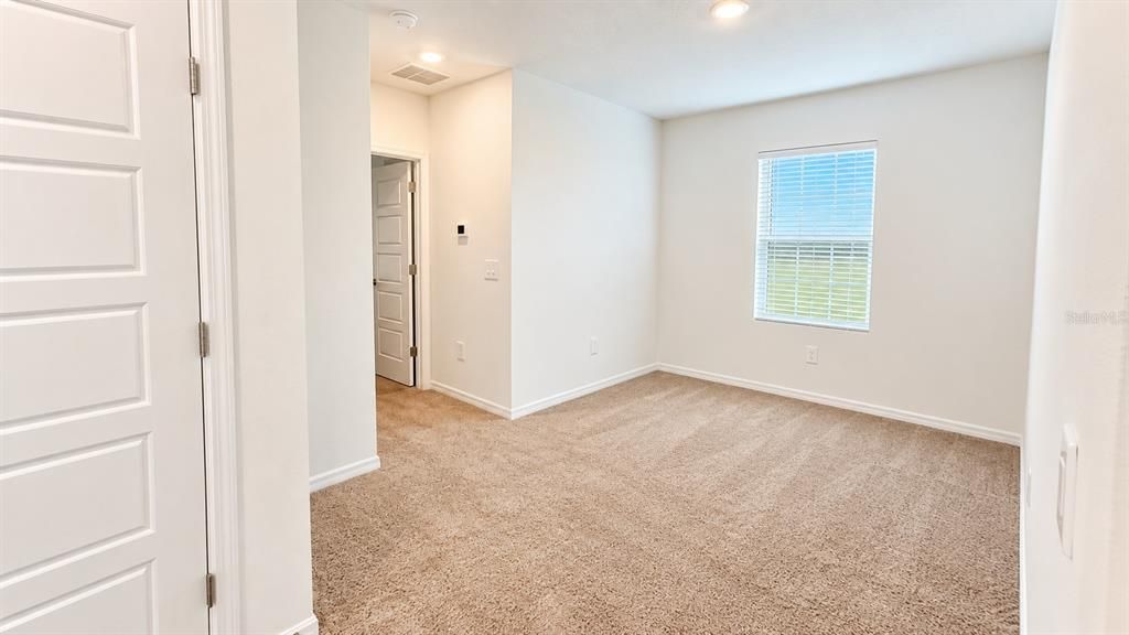 For Rent: $1,900 (3 beds, 2 baths, 1689 Square Feet)