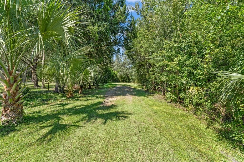На продажу: $22,000 (0.51 acres)
