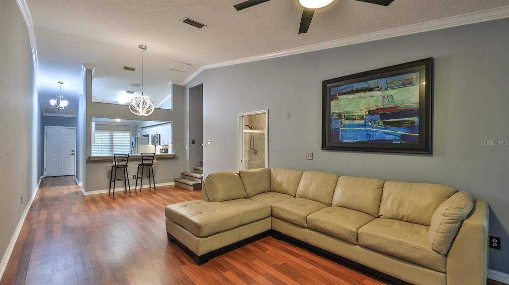 For Sale: $225,000 (2 beds, 2 baths, 1307 Square Feet)