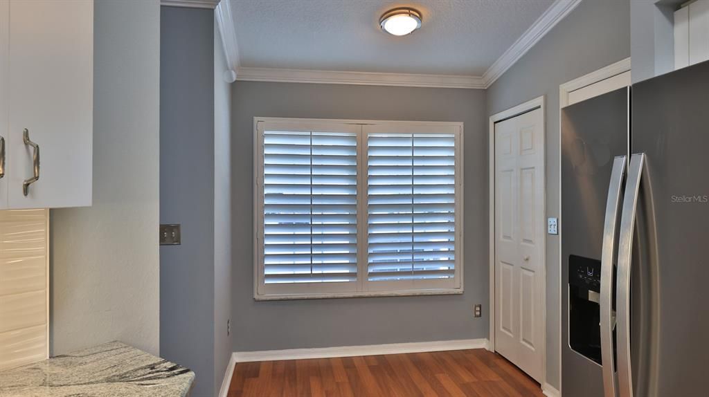 For Sale: $225,000 (2 beds, 2 baths, 1307 Square Feet)