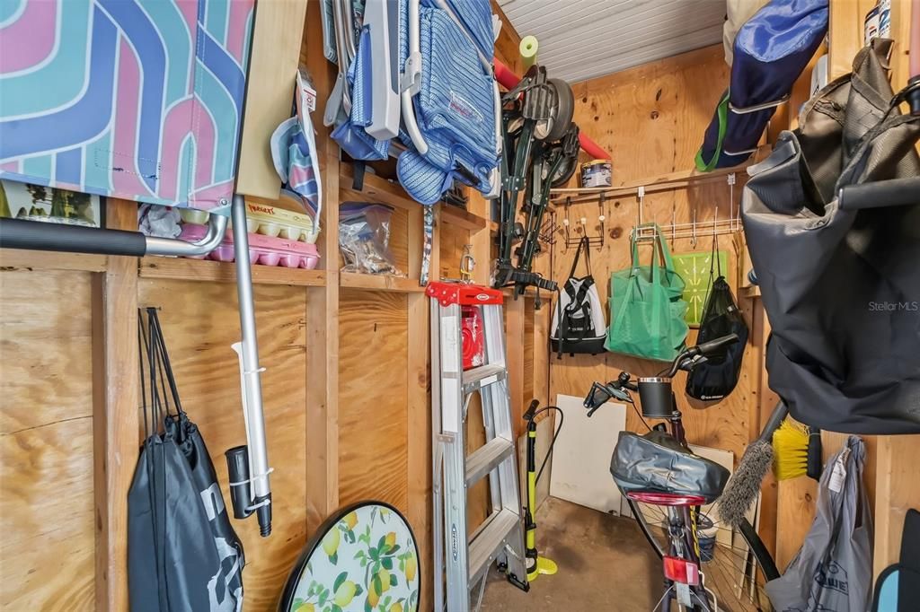 На продажу: $249,900 (2 спален, 2 ванн, 1176 Квадратных фут)