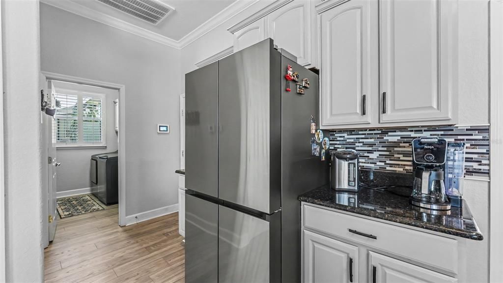 En Venta: $525,000 (4 camas, 3 baños, 2440 Pies cuadrados)