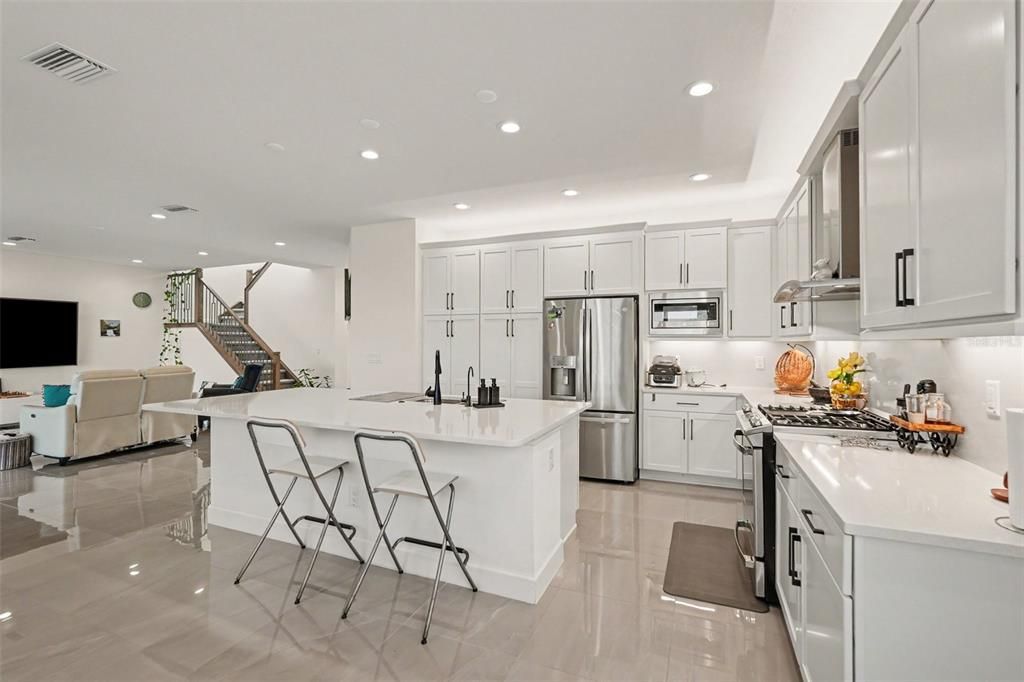 For Rent: $3,995 (5 beds, 4 baths, 3248 Square Feet)
