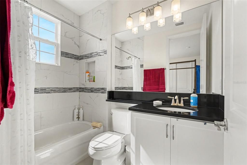 For Rent: $3,995 (5 beds, 4 baths, 3248 Square Feet)