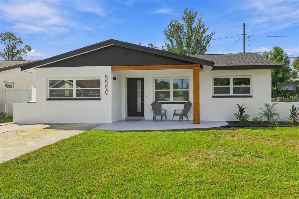 En Venta: $549,900 (4 camas, 3 baños, 1620 Pies cuadrados)