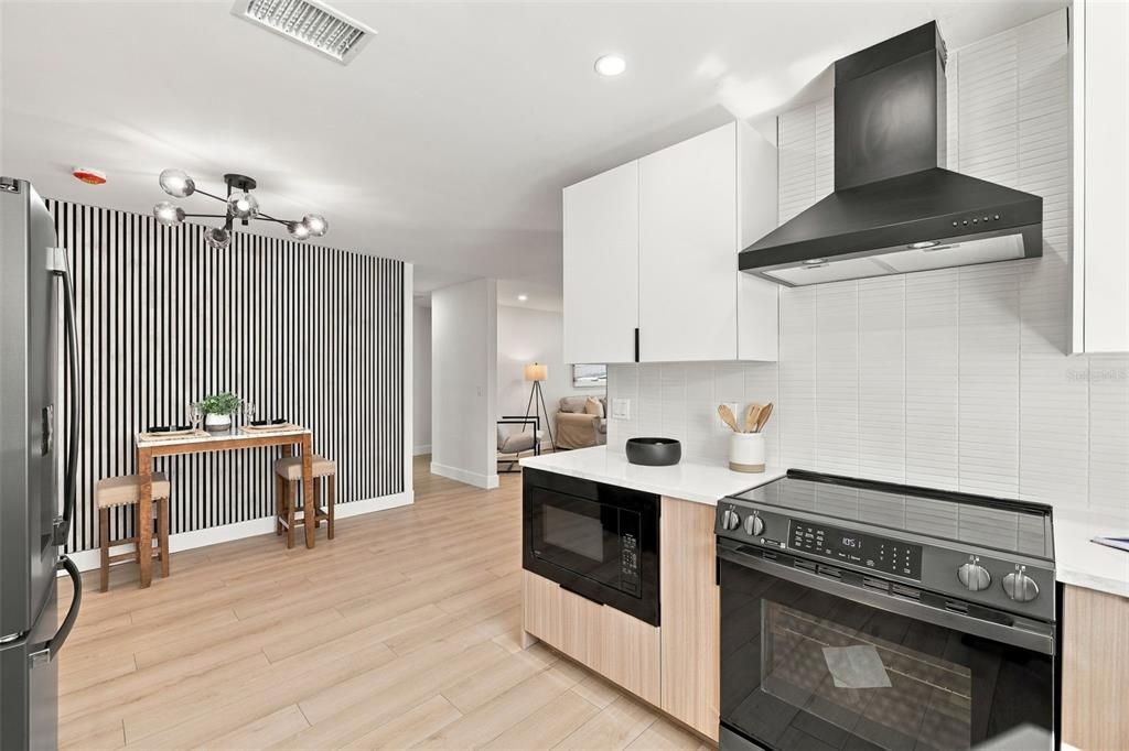 En Venta: $549,900 (4 camas, 3 baños, 1620 Pies cuadrados)