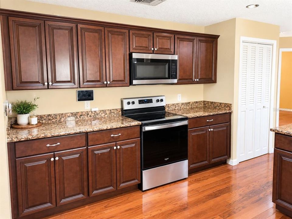 For Sale: $650,000 (5 beds, 3 baths, 3479 Square Feet)