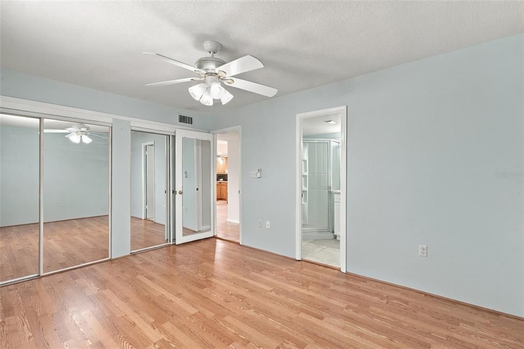 For Sale: $95,000 (2 beds, 2 baths, 919 Square Feet)