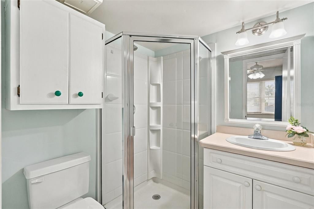 For Sale: $95,000 (2 beds, 2 baths, 919 Square Feet)